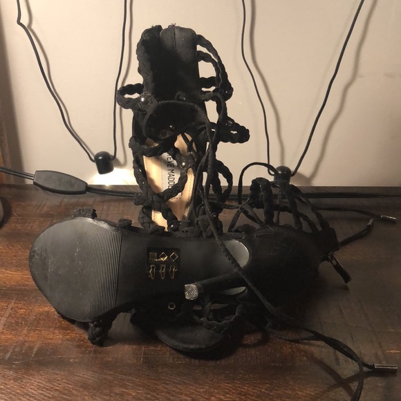 High heel sandal -Steve Madden “Grace”- black sued - Picture 2 of 3